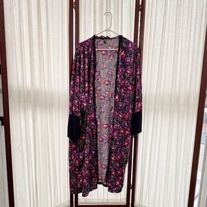Torrid Kimono Sleeve Midi Robe Satin Floral Size 3/4 *Missing Belt*